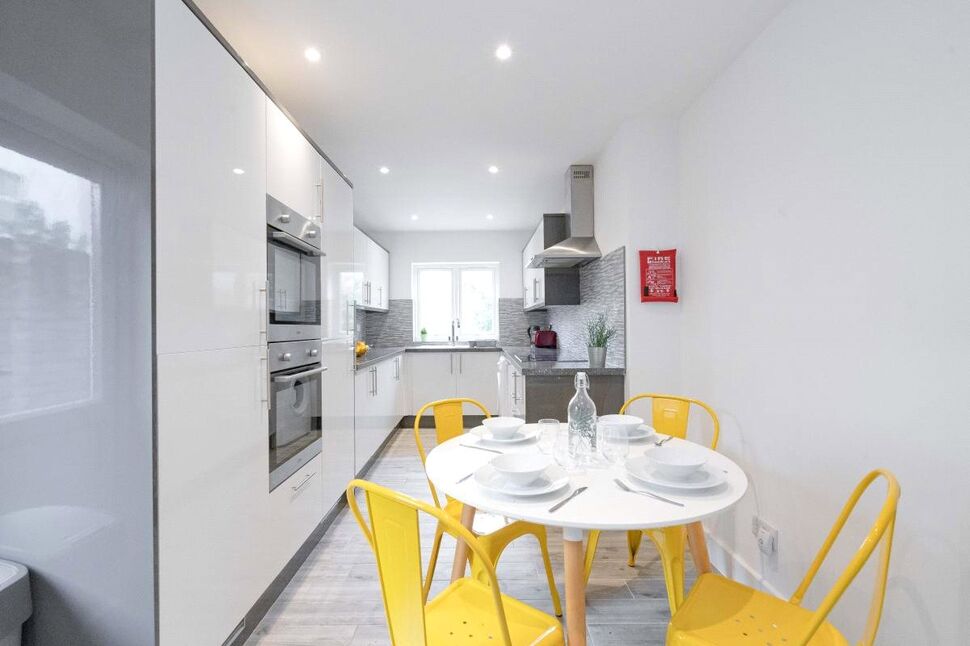 Main image of 7 bedroom  House to rent, Darlington Road, Southsea, Hampshire, PO4