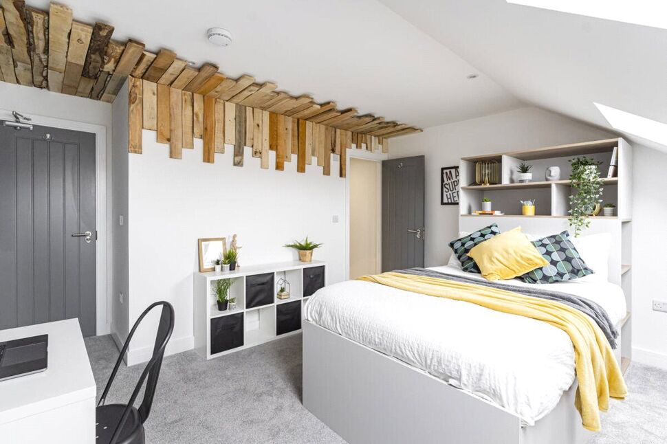 Main image of Room to rent, Baileys Road, Southsea, Hampshire, PO5
