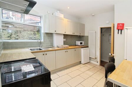 Manners Road, 4 bedroom Mid Terrace House to rent, &pound;1,850 pcm