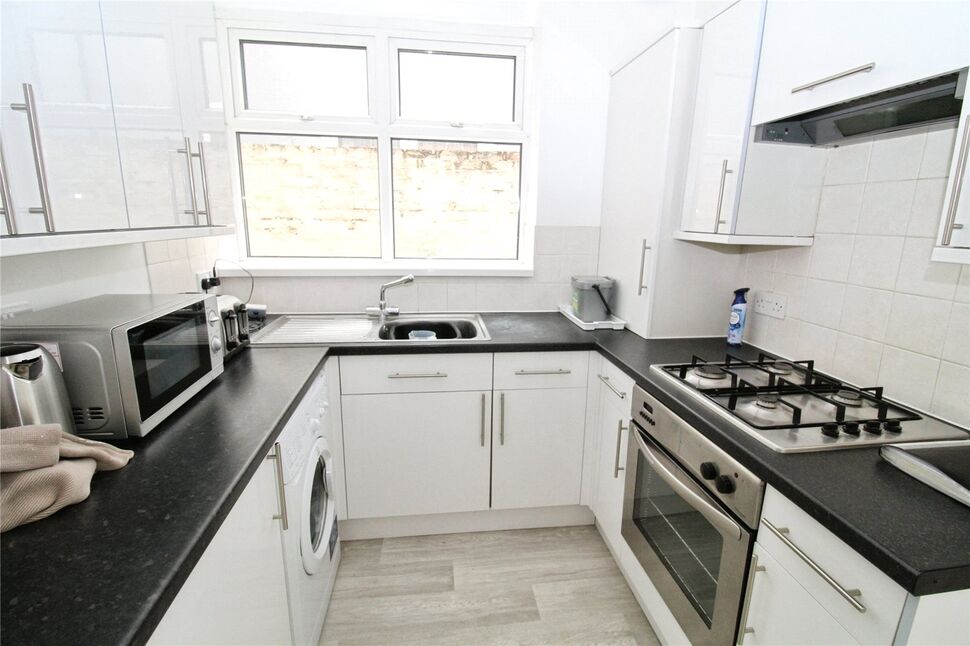 Main image of 4 bedroom Mid Terrace House to rent, Jubilee Road, Southsea, Hampshire, PO4