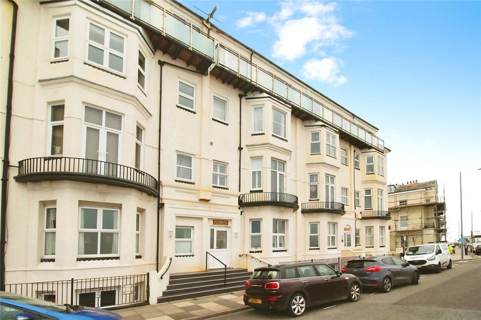 Main image of 1 bedroom  Flat to rent, South Parade, Southsea, Hampshire, PO4