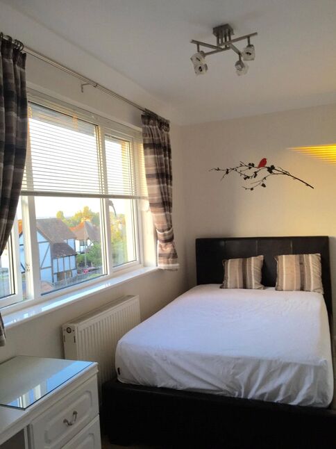 Main image of Room to rent, Christchurch Gardens, Waterlooville, Hampshire, PO7