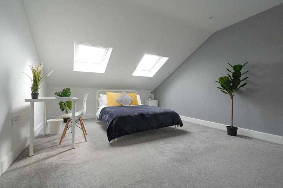 Main image of Room to rent, Darlington Road, Southsea, Hampshire, PO4