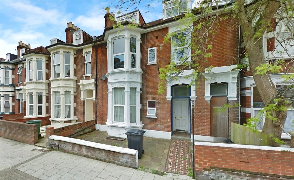 Main image of 3 bedroom Flat to rent, Waverley Road, Southsea, Hampshire, PO5