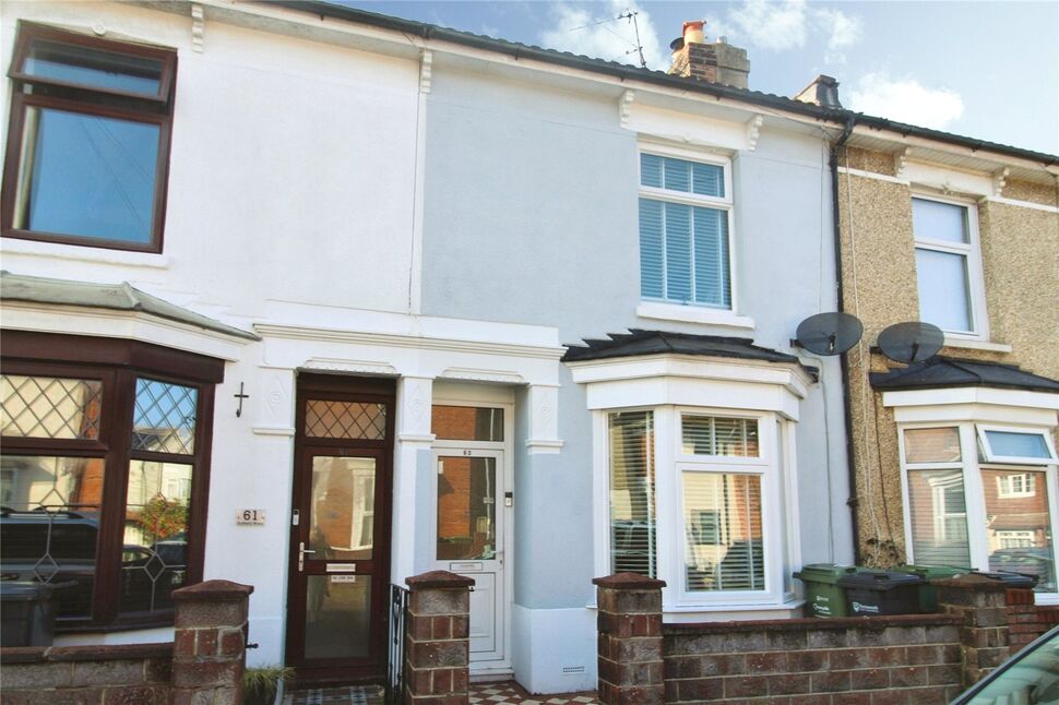 3 bedroom Mid Terrace House for sale