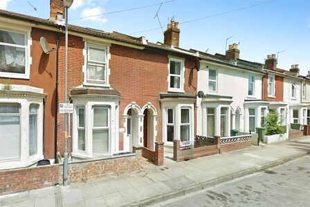 Fraser Road, 5 bedroom House to rent, &pound;3,100 pcm