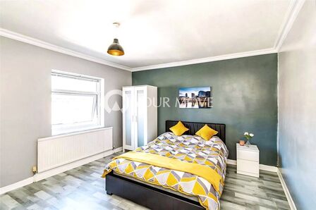 Orchard Road, 5 bedroom House to rent, &pound;2,915 pcm