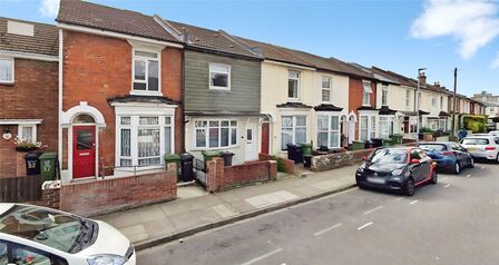 Orchard Road, 5 bedroom House to rent, &pound;3,050 pcm