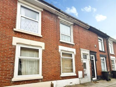2 bedroom Mid Terrace House to rent