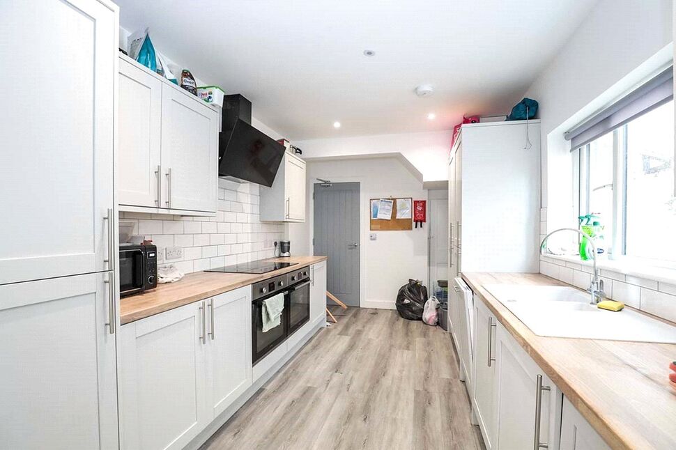 Main image of 7 bedroom House to rent, Margate Road, Southsea, Hampshire, PO5