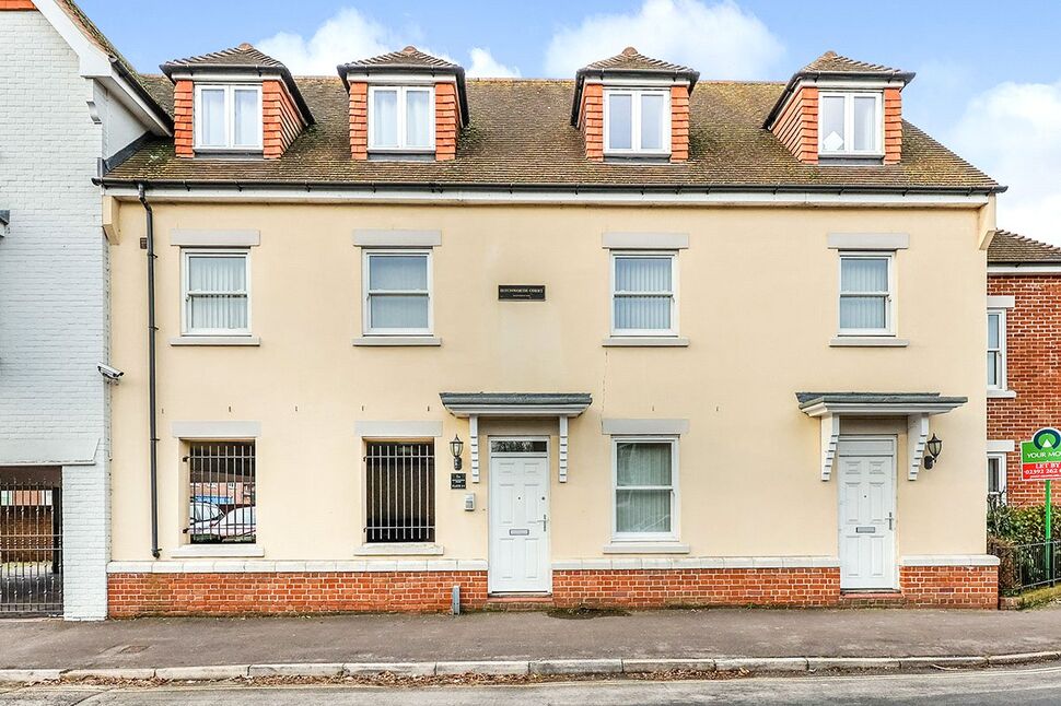 Main image of 1 bedroom Flat for sale, Beechworth Road, Havant, Hampshire, PO9
