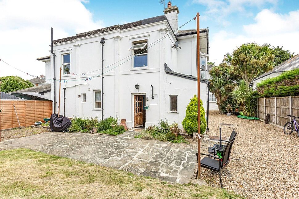 Main image of 3 bedroom Flat to rent, Stamford Avenue, Hayling Island, Hampshire, PO11