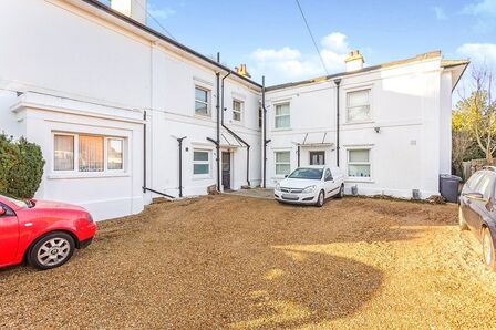 3 bedroom Flat to rent