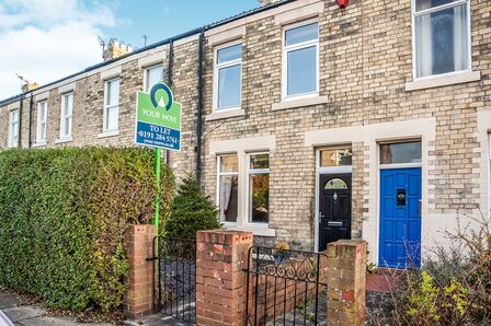 Hedley Street, 3 bedroom Mid Terrace House to rent, £1,200 pcm
