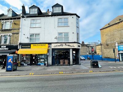 Hoe Street, 1 bedroom Flat to rent, &pound;1,500 pcm