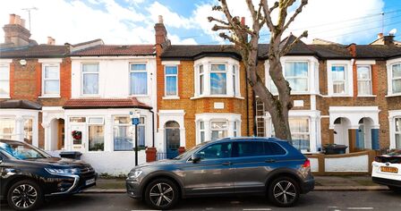 Woodend Road, 3 bedroom  House to rent, £2,200 pcm