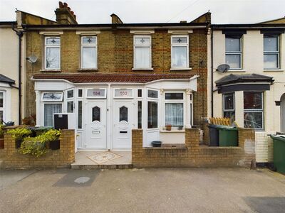 Salop Road, 3 bedroom Mid Terrace House for sale, £700,000