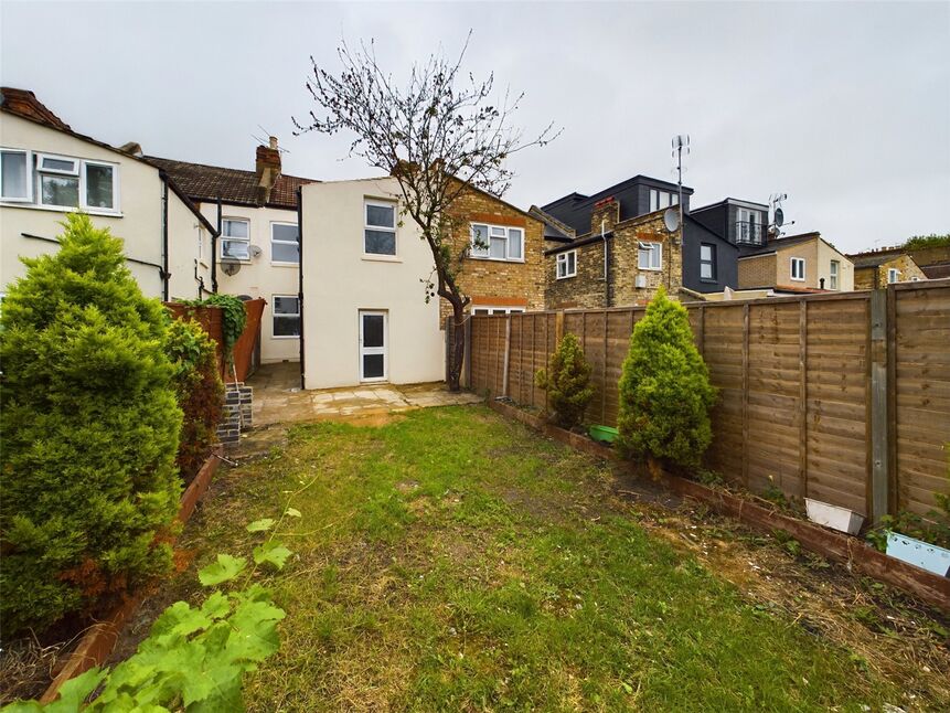 3 bedroom Mid Terrace House for sale, Cann Hall Road, London, E11 £