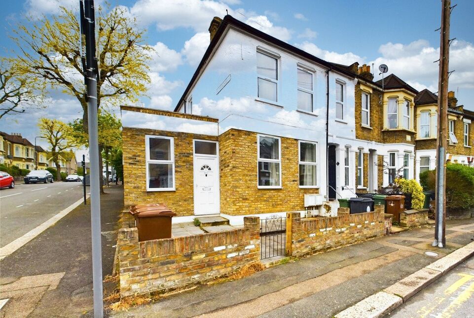 Main image of 3 bedroom Flat to rent, Newport Road, Leyton, London, E10