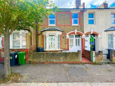 Camden Road, 2 bedroom Flat to rent, &pound;2,000 pcm