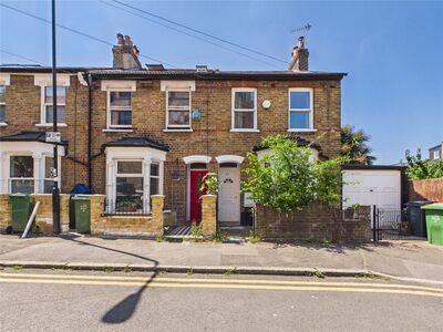 Gaywood Road, 2 bedroom House to rent, &pound;2,300 pcm