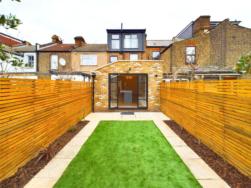 3 bedroom Mid Terrace House for sale, Hervey Park Road, Walthamstow