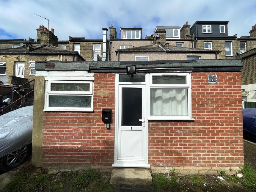 4 bedroom Mid Terrace House to rent, The Mile End, Walthamstow, London