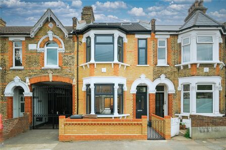 Pembar Avenue, 5 bedroom Mid Terrace House for sale, £1,100,000