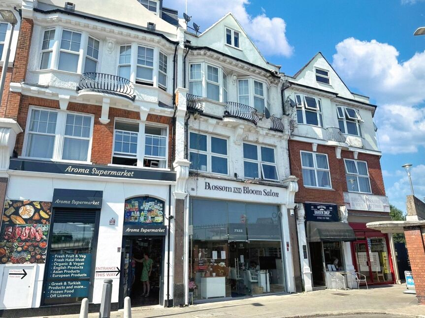 Main image of 2 bedroom Flat to rent, The Broadway, Woodford Green, IG8