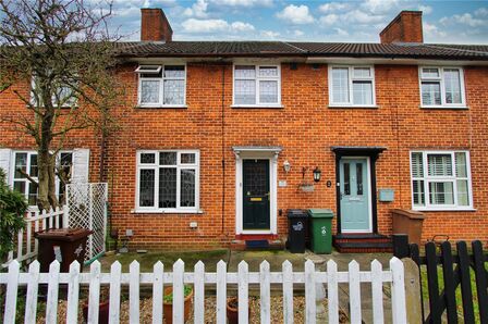 Normanton Park, 3 bedroom Mid Terrace House for sale, £500,000