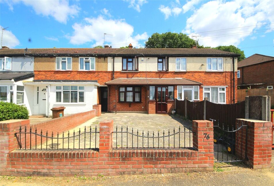 Main image of 3 bedroom Mid Terrace House for sale, Antlers Hill, Chingford, E4
