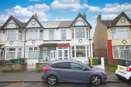 Hampton Road, 3 bedroom End Terrace House for sale, £575,000