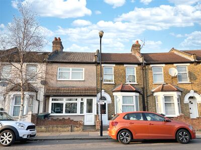 Cazenove Road, 2 bedroom  House to rent, £1,995 pcm