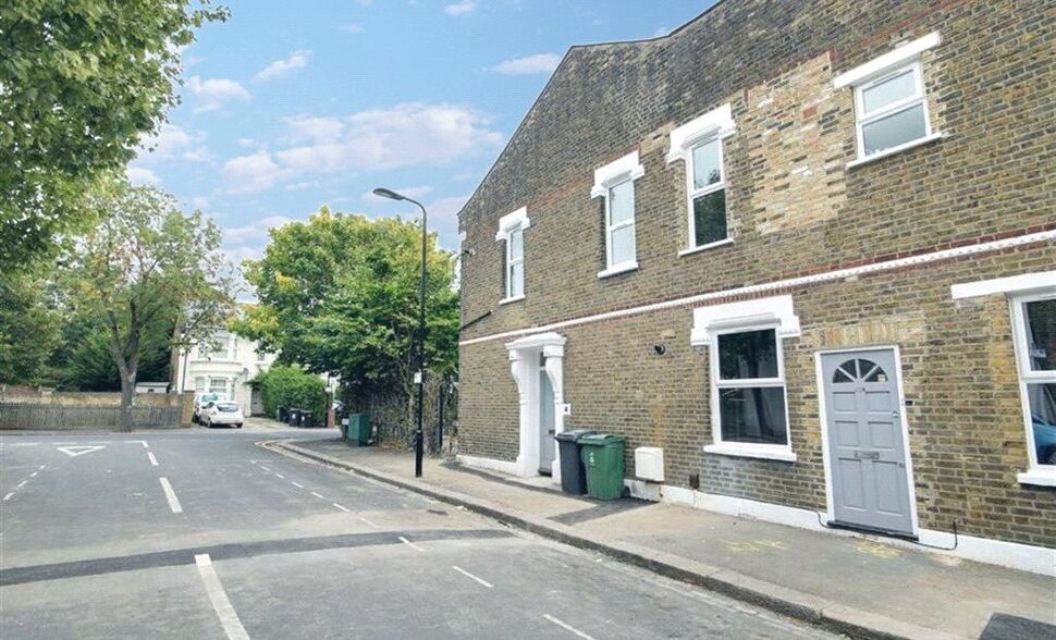 Main image of 2 bedroom Flat to rent, Bulwer Road, Leytonstone, E11