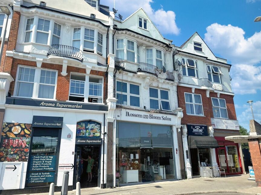Main image of 1 bedroom Flat to rent, The Broadway, Woodford Green, IG8