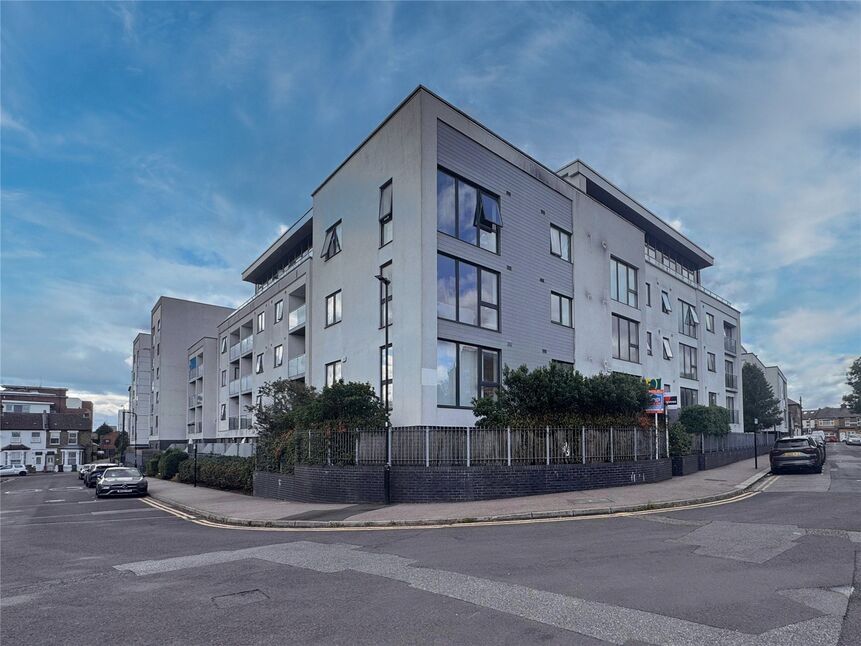 Main image of 1 bedroom Flat to rent, Hillyfield, Walthamstow, E17