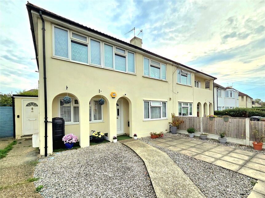 Main image of 2 bedroom  Flat for sale, Rolls Park Avenue, Chingford, E4
