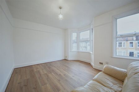 2 bedroom  Flat to rent