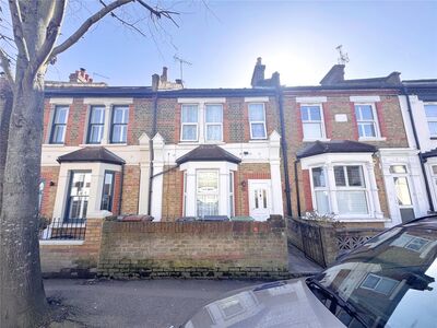 Victoria Road, 5 bedroom Mid Terrace House to rent, &pound;2,500 pcm