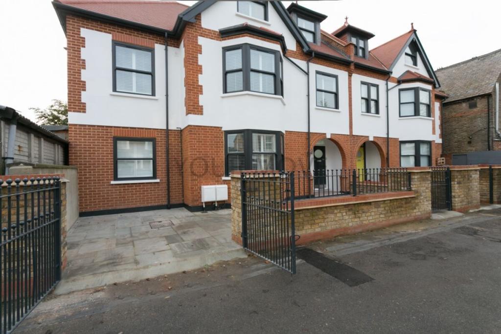 Floorplan of 1 bedroom Flat to rent, Tennyson Road, Leyton, E10