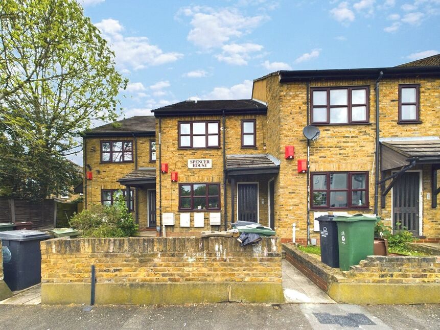 Main image of 1 bedroom Property to rent, Grosvenor Rise East, London, E17