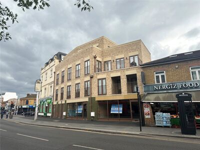 Hoe Street, 2 bedroom Flat to rent, &pound;1,950 pcm