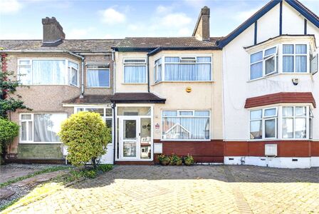 3 bedroom Mid Terrace House for sale