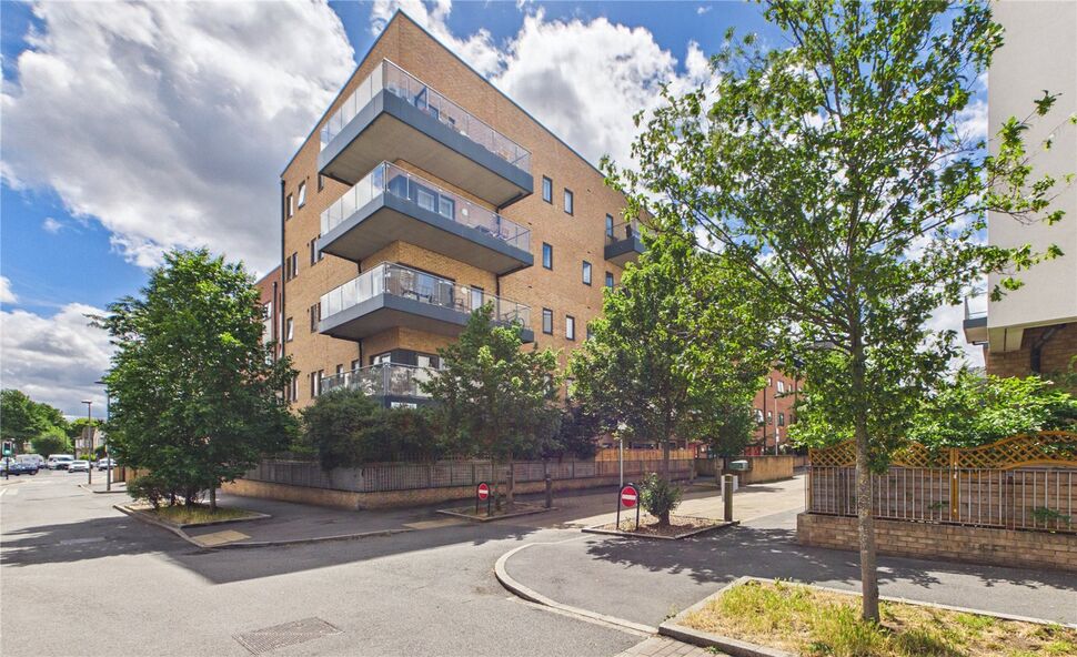 Main image of 3 bedroom Flat for sale, Thornbury Way, Walthamstow, E17
