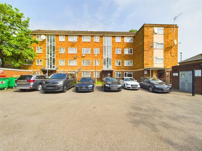 Richmond Road, 2 bedroom Flat for sale, &pound;365,000