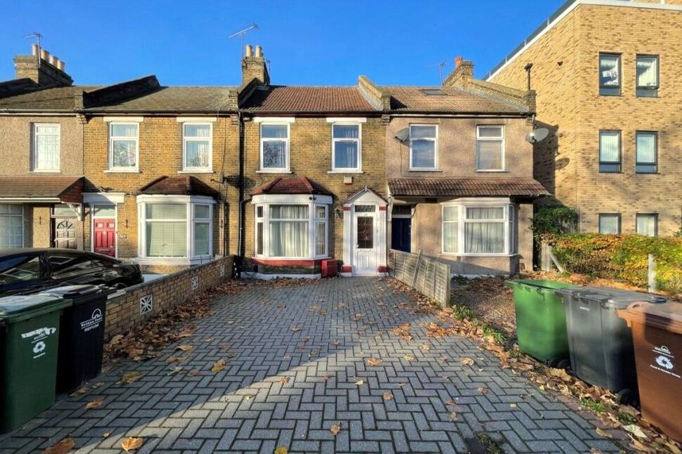 Main image of 3 bedroom Mid Terrace House to rent, Chingford Mount Road, London, E4