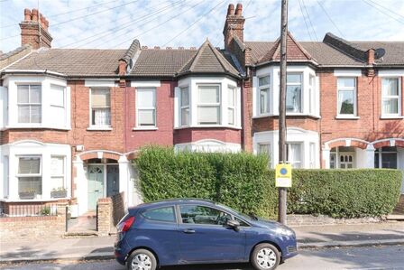Howard Road, 2 bedroom Flat to rent, &pound;2,050 pcm