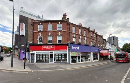 Hoe Street, 3 bedroom Flat to rent, &pound;2,150 pcm
