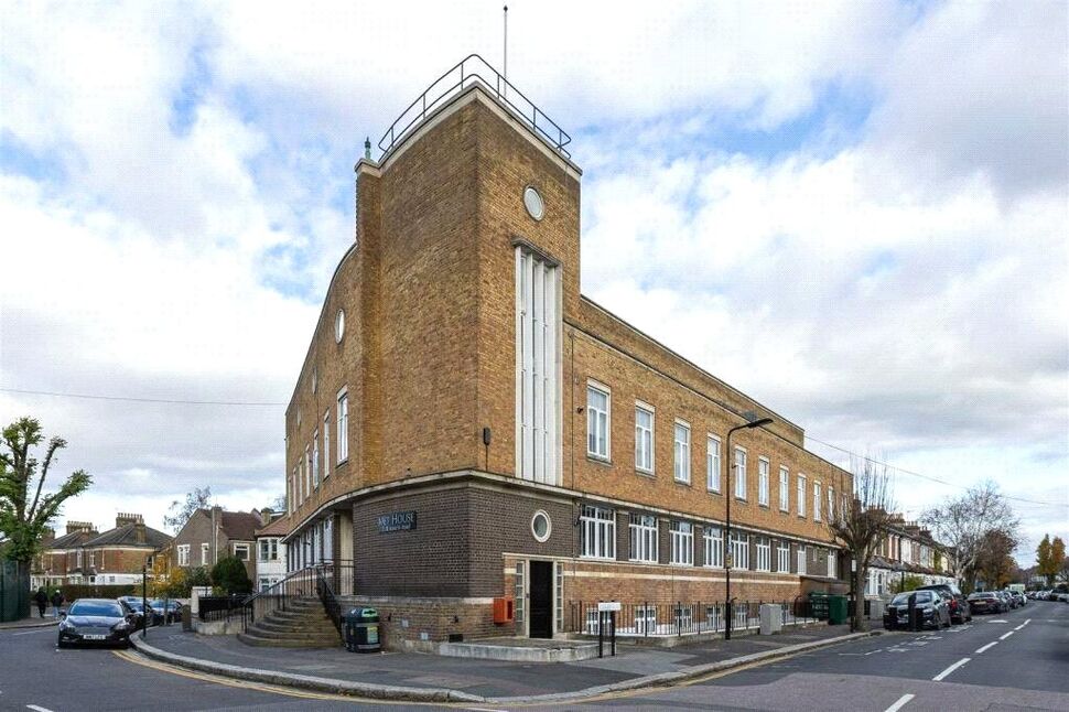 Main image of 3 bedroom Flat to rent, Francis Road, London, E10