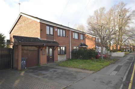Broad Street, 3 bedroom Semi Detached House to rent, &pound;1,225 pcm